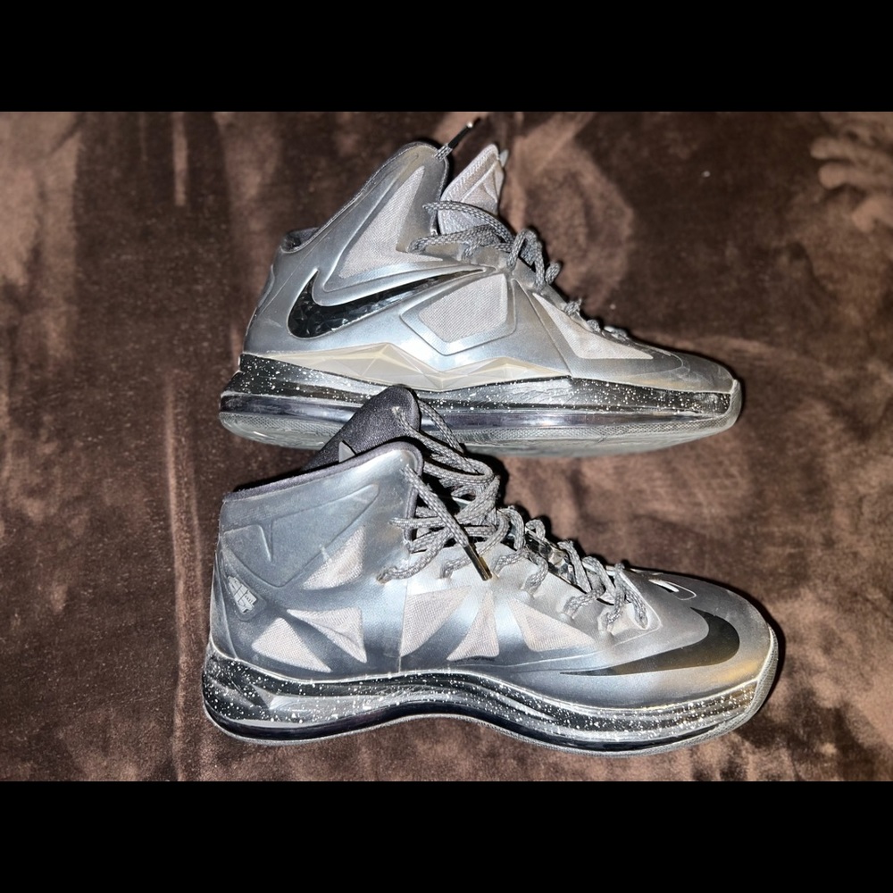 LeBron X size 11 - Picture 3 of 4